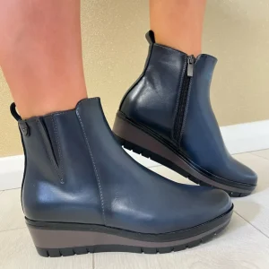 Susst Ladies Navy Low Wedge Ankle Boot HILTON24