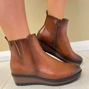 Susst Ladies Tan Low Wedge Ankle Boot HILTON24